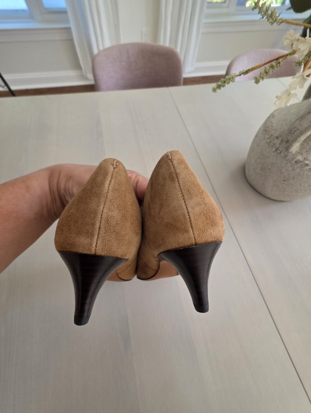NWOT The Emilie Glove Pump Pointed Toe Suede in Camel Sz 8.5 $188 Display - Picture 6 of 8